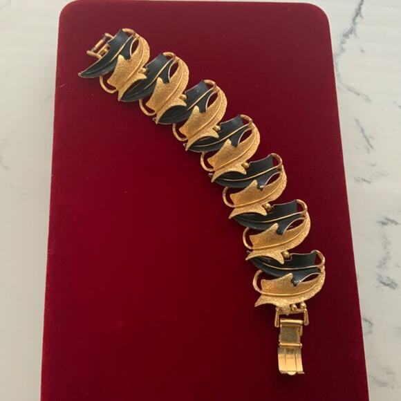 Vintage Signed Mode Art Bracelet - Picture 8 of 9